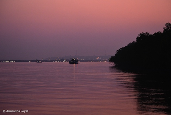 Ophir (Vaypura, City of Victory) Mandovi River (Dusk)